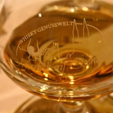 Whisky Glas mit dem Logo der Whisky-Genusswelt Marktkauf Oschatz